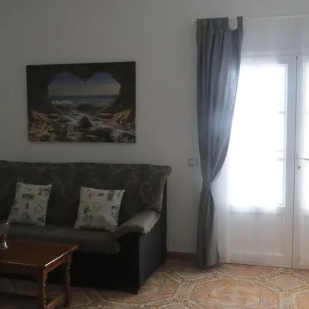 Apartamentos Orzola Апартаменты Орсола