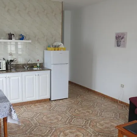 Apartamentos Orzola Апартаменты Орсола